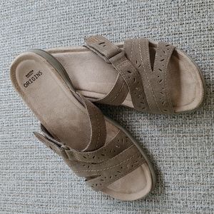 LIKE NEW Earth Origins Sedona Brown Shantel Sandals Size 9